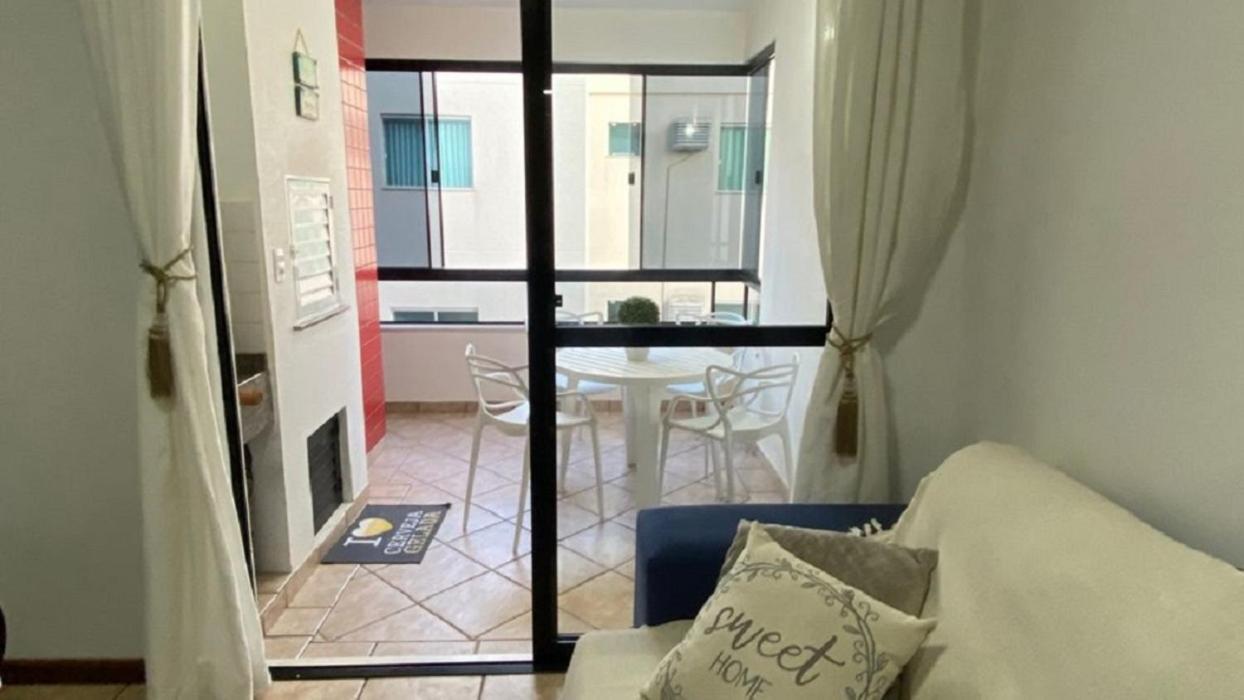 Bombas/ Bombinhas, A 50M Do Mar, Apartamento 2 Quartos, Com Churrasqueira Na Sacada, Ar E Wi-Fi Buitenkant foto