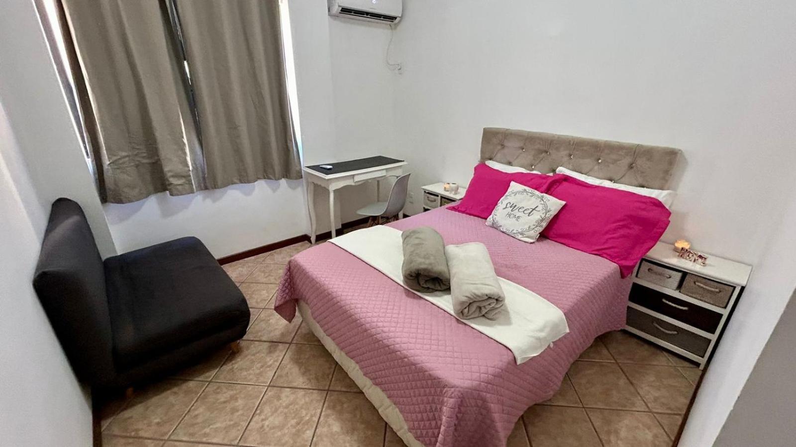 Bombas/ Bombinhas, A 50M Do Mar, Apartamento 2 Quartos, Com Churrasqueira Na Sacada, Ar E Wi-Fi Buitenkant foto
