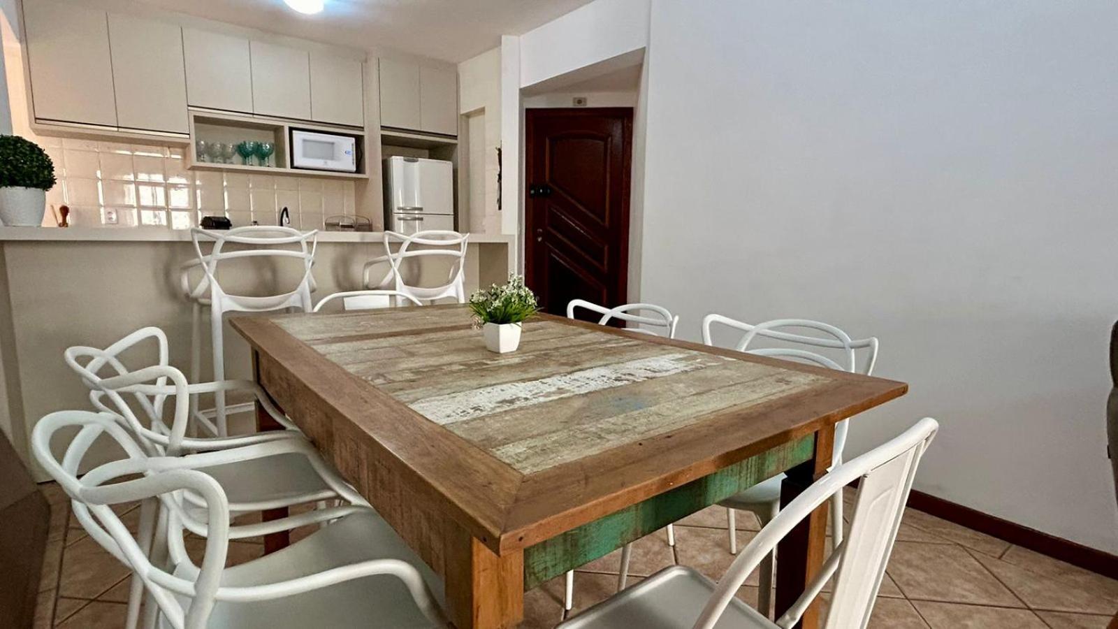 Bombas/ Bombinhas, A 50M Do Mar, Apartamento 2 Quartos, Com Churrasqueira Na Sacada, Ar E Wi-Fi Buitenkant foto