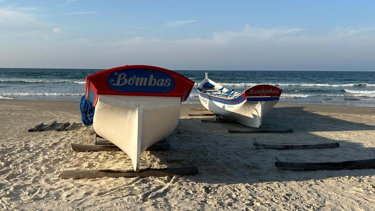 Bombas/ Bombinhas, A 50M Do Mar, Apartamento 2 Quartos, Com Churrasqueira Na Sacada, Ar E Wi-Fi Buitenkant foto